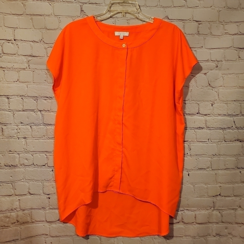 GLAM BUTTON UP HIGH LOW BLOUSE